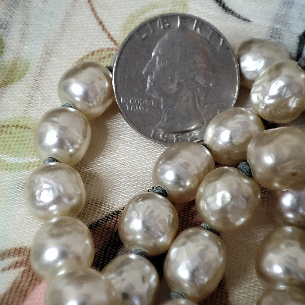 Miriam Haskell Signed Single Strand Necklace Faux Baroque Pearl Clasp Vintage - Picture 11 of 12